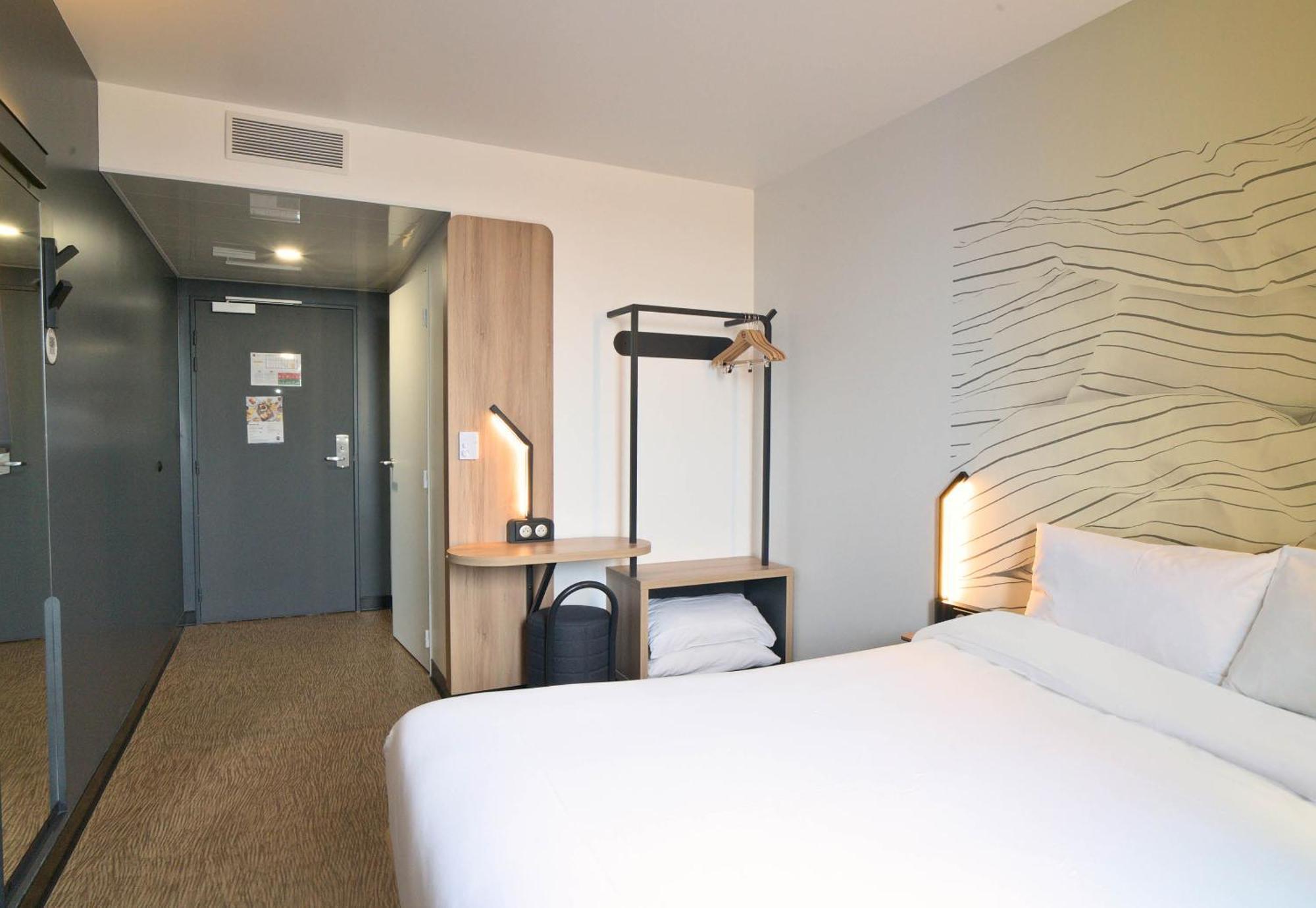 B&B Hotel Dreux Nord Exterior photo